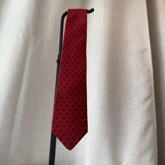 Tommy Hilfiger Vintage Red Silk Tie | Made in USA - Picture 13 of 14